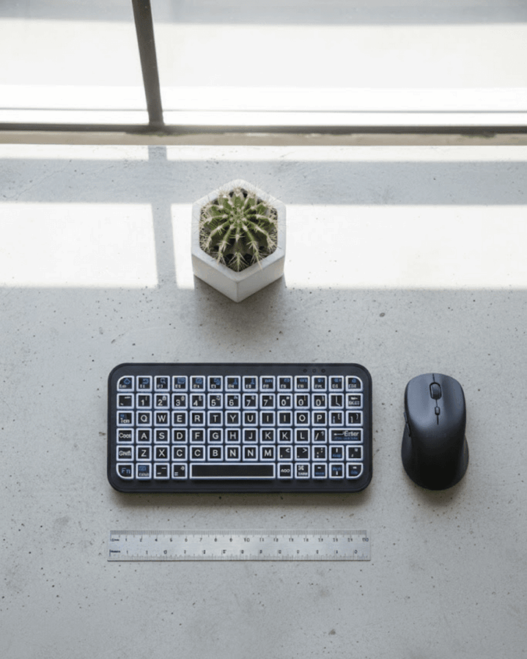 RGB Işıklı Kablosuz Mini Klavye 10 mm İnce Gövde
